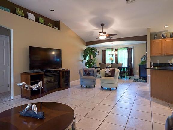 5th image of 304 Woodland Trl
