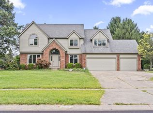 12671 Oakmere Dr, Pickerington, OH 43147
