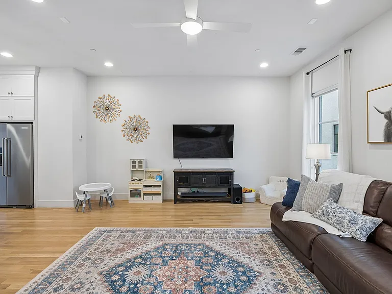 2715 Kimsey Dr #102 — Photo 28