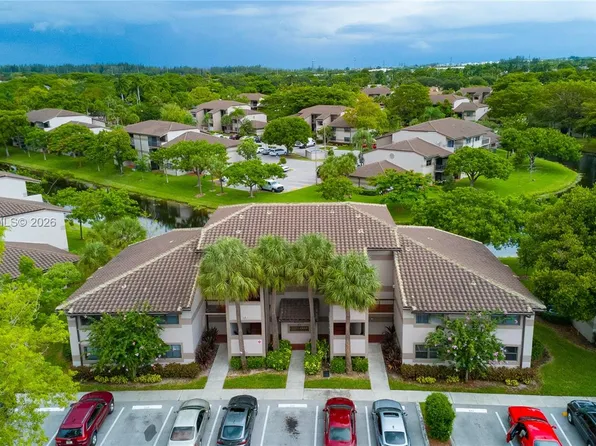 9879 Nob Hill Ct, Fort Lauderdale, FL