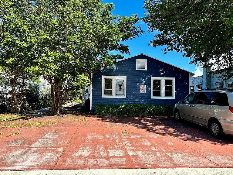 517 Kanuga Dr #3 — Photo 8