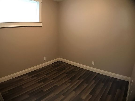 4th image of 152 Juniper St