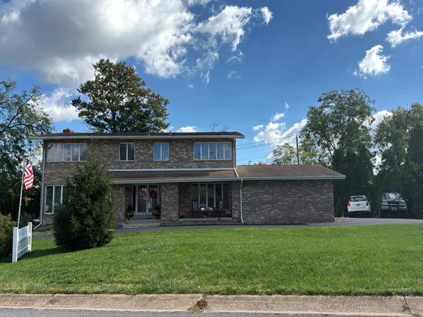 1325 Quail Hollow Rd, Harrisburg, PA 17112