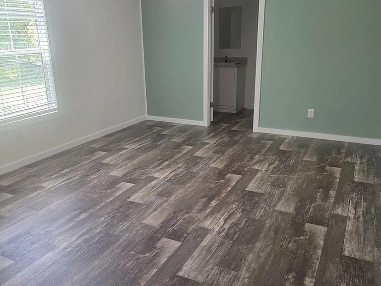 18043 Ferry Ave — Photo 10