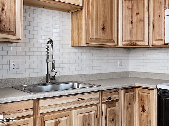 Kitchen_Unit 3 2096-SMALL
