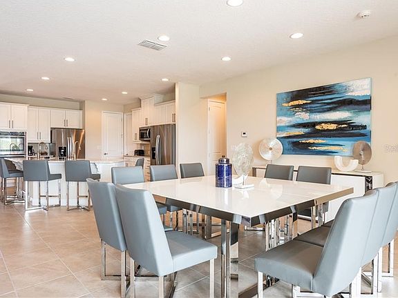 4th image of 7662 Fairfax Dr