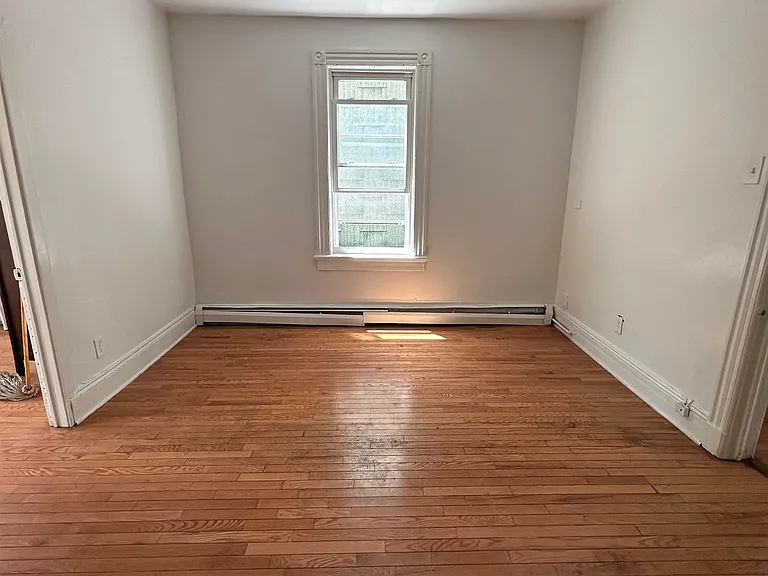 41 Garrison Ave #2 — Photo 6