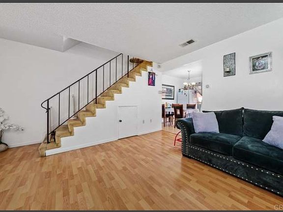 4th image of 443 S Lincoln Ave