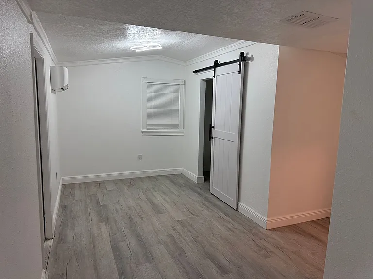 1904 W Saint Louis St #1 — Photo 5