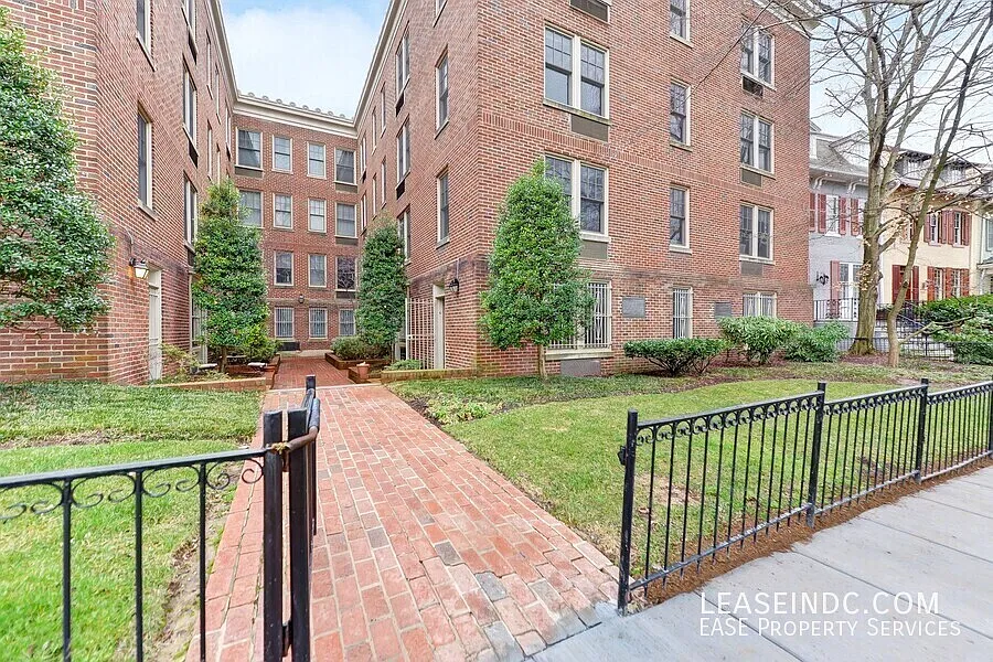1 bed, 645 sqft, $2,300 — Photo 3