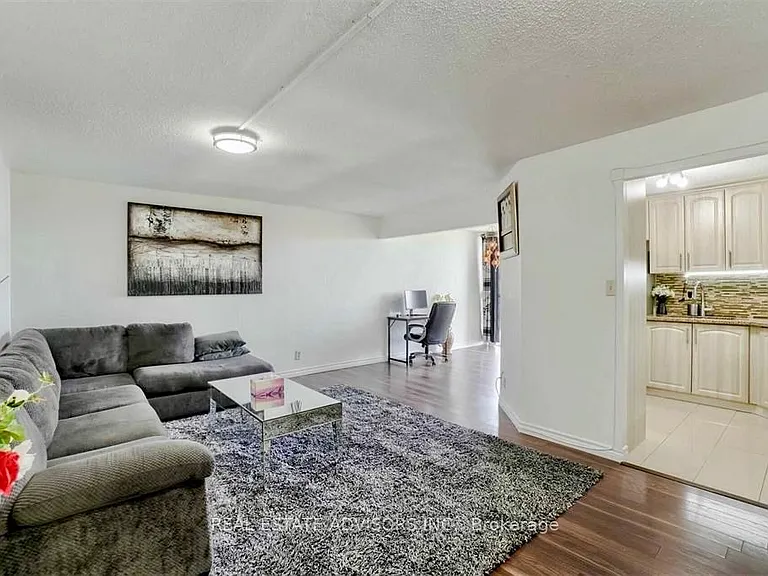 41 Markbrook Ln #1203 — Photo 4