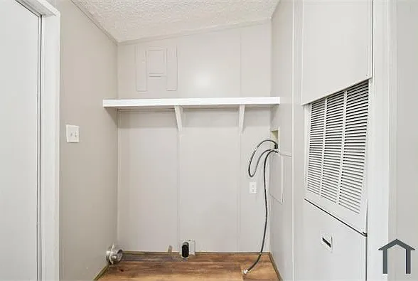 10609 Bay Hills Cir — Photo 31