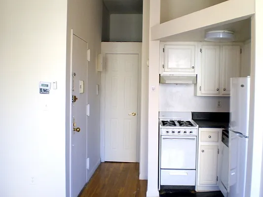 Rented by Fleet Realty | media 19