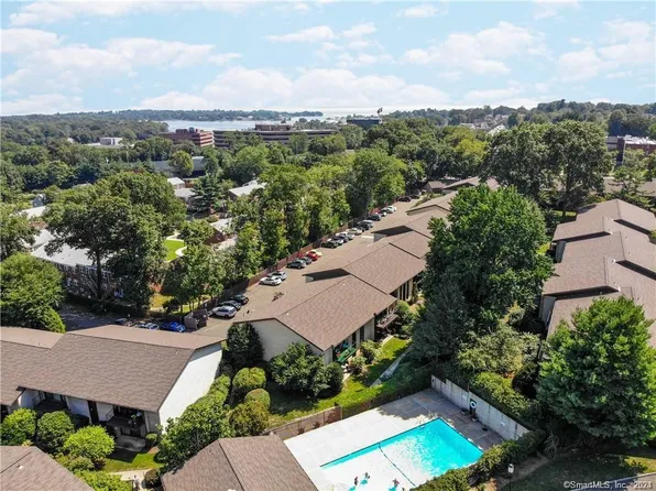 79 Courtland Avenue #10, Stamford, CT 06902