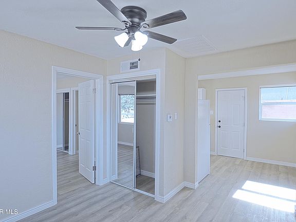 4th image of 4433 E Yandell Dr #J