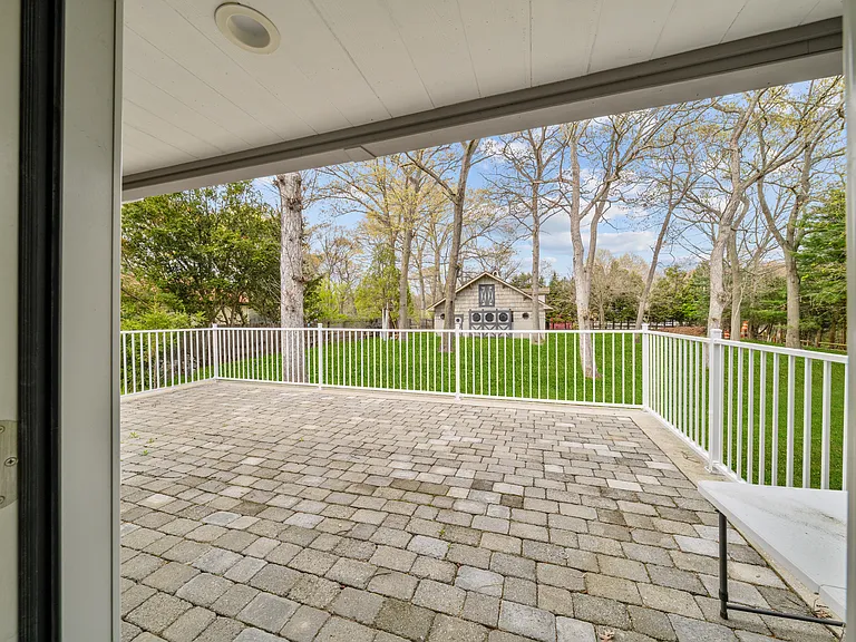 257 Southlawn Ave — Photo 28