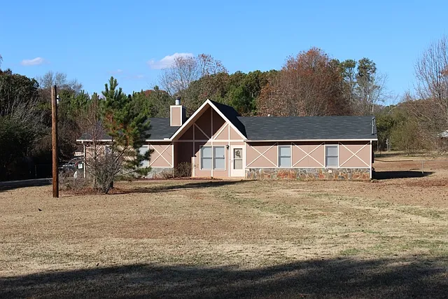 20 Spring Ln photo 1