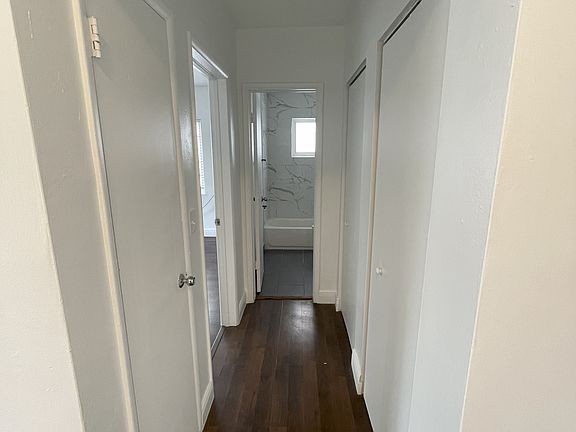 4th image of 1044 Pennsylvania Ave APT 1