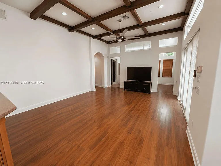 3424 Belmont Ter — Photo 15