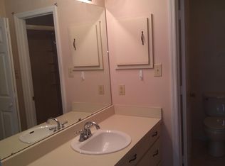 2109 Wexford Oaks Ct, Fayetteville, NC 28303