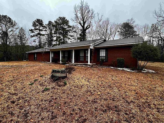 4th image of 44 Johnson Ln