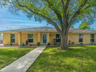 210 Bexar Dr, Highland Village, TX, 75077