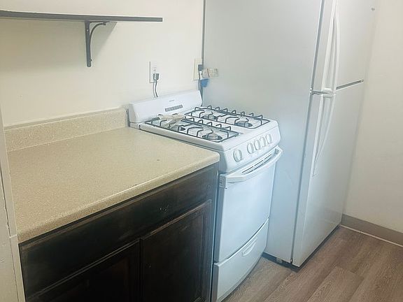 4th image of 1136 & 1136-1/2 Terry Ave #Cd3cf8c4e