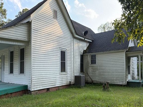 5th image of 125 Elam St