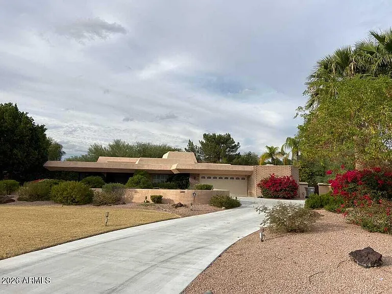 4800 E Mountain View Rd — Photo 2