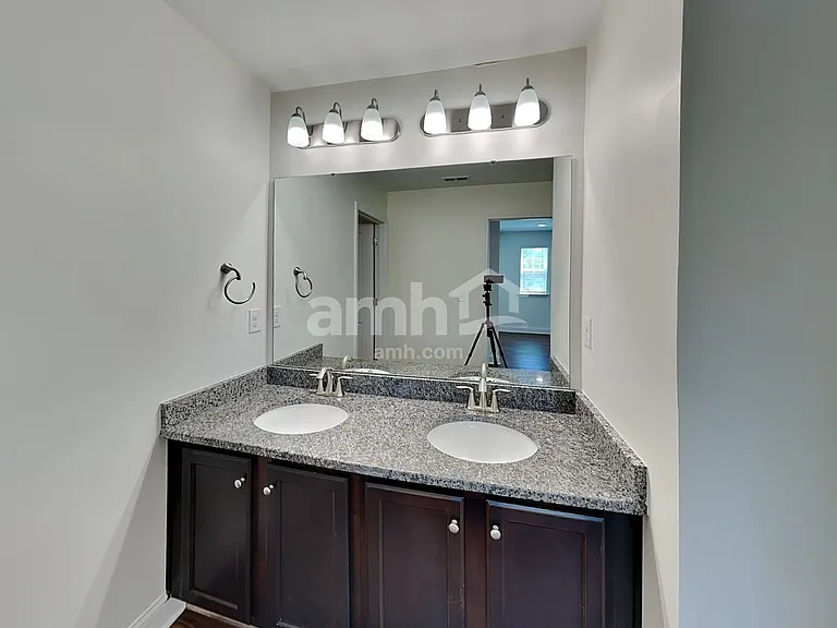 334 Elmhurst Dr — Photo 22