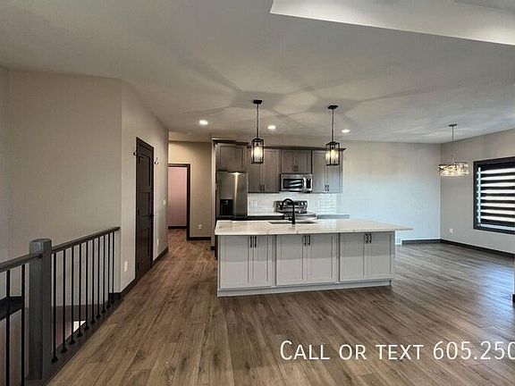 2nd image of 416 Bunyan Dr
