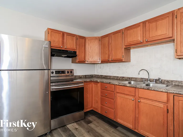 3704 Homecomer Dr — Photo 6