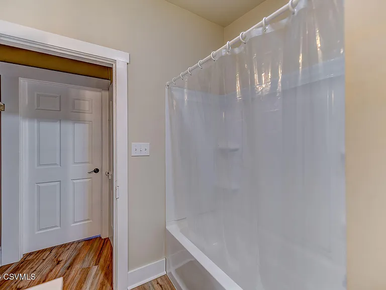 148 Bloom St — Photo 23