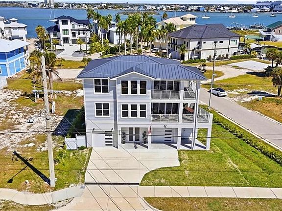 4th image of 553 Estero BLVD