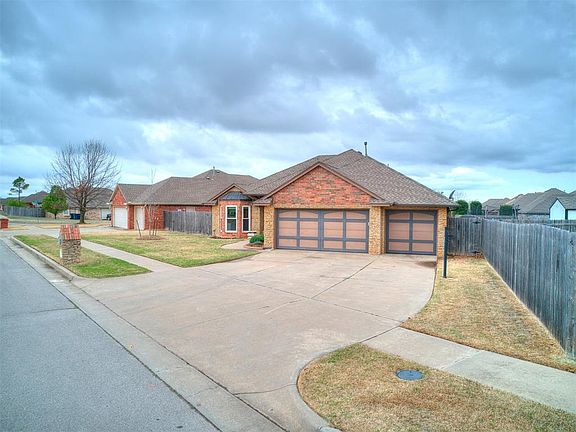 4th image of 15809 Stone Meadows Dr