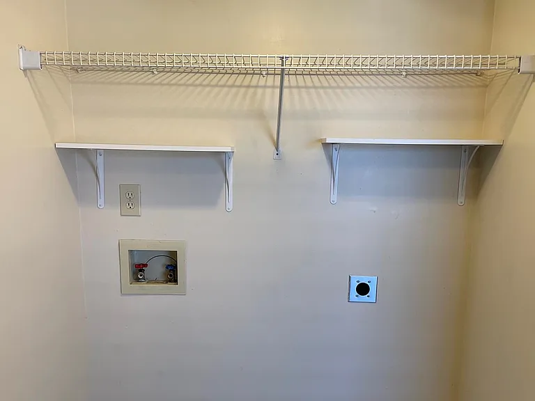 1055 N Buckman St #11 — Photo 6