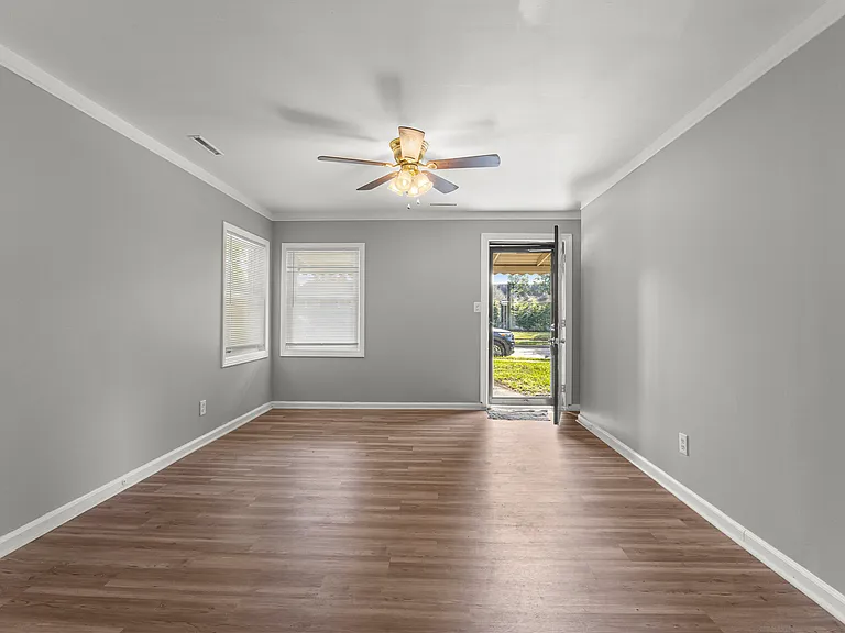 5228 Fletcher St — Photo 6