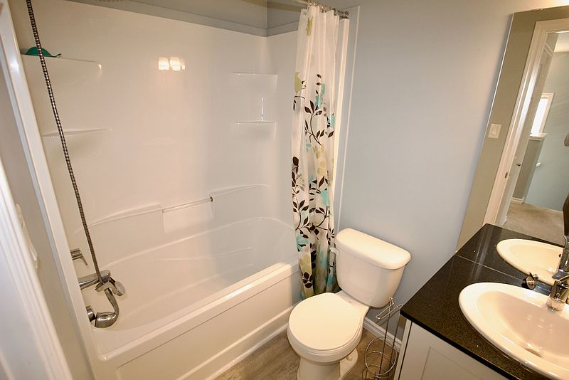 Edmonton House for rent - 4 Bedrooms — photo 29