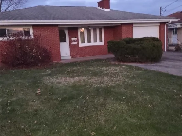 2364 Calvert St, Aliquippa, PA 15001