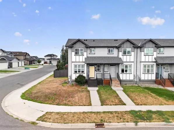 274 E Mildred Dobbs Blvd N, Lethbridge, AB T1H 7E3