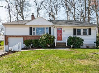 61 Hilldale Rd, West Hartford, CT 06117