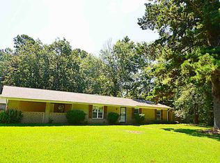 951 Woodville Dr, Jackson, MS 39212