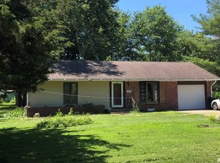 424 E Waverly St, Virden, IL 62690