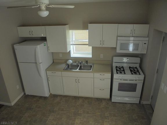 3rd image of 1048-50 Heisley St
