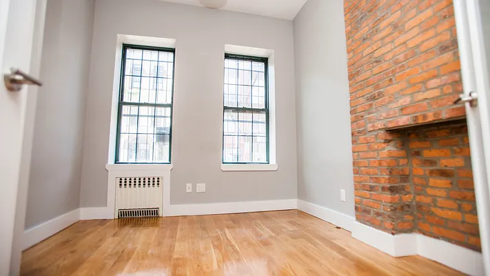 Rented by Nooklyn NYC LLC | media 18