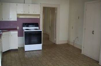 3rd image of 322 Melba Ave