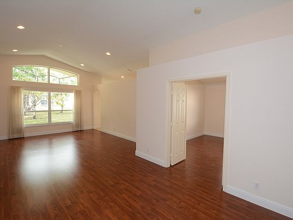 4th image of 13235 NW 15th St