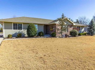 2045 N B St, Wellington, KS 67152