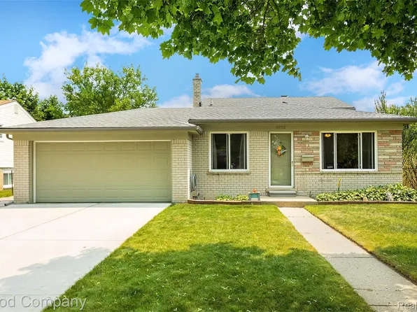 32712 Columbus Dr, Warren, MI 48088