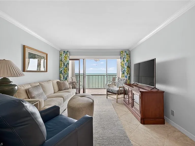 3443 Gulf Shore Blvd N #809 — Photo 11